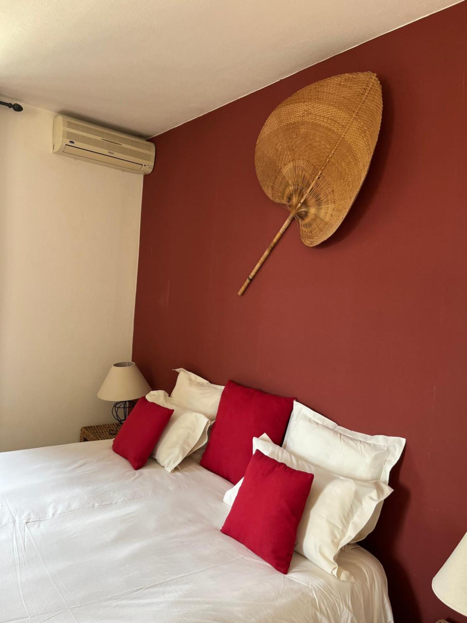 La Bruceliere Bed & Breakfast Issigeac Bagian luar foto